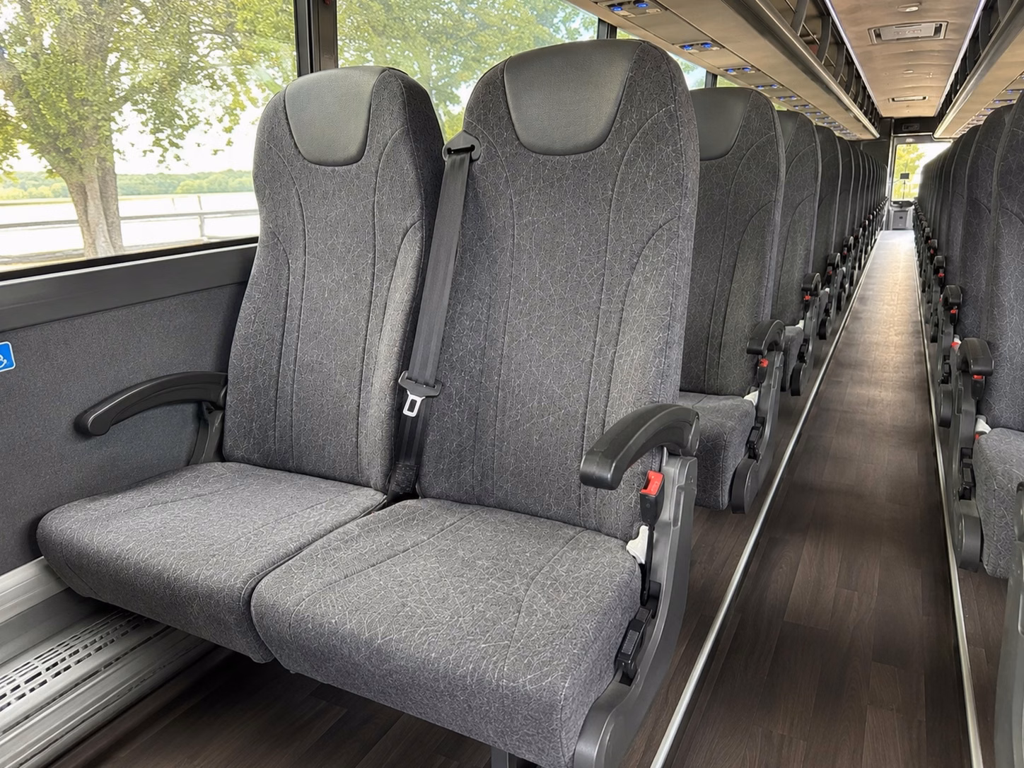 charter buses to heard natural science museum and wildlife sanctuary and more