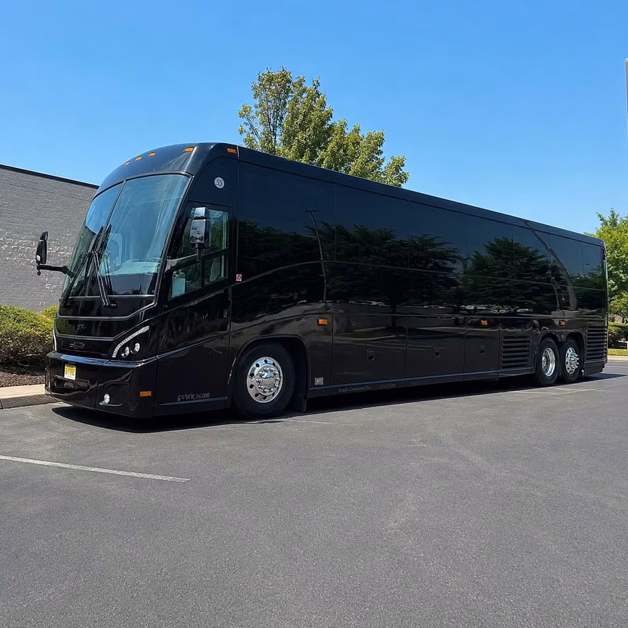 transport defense contractors and federal employees between lewisville and dfw corporate campuses